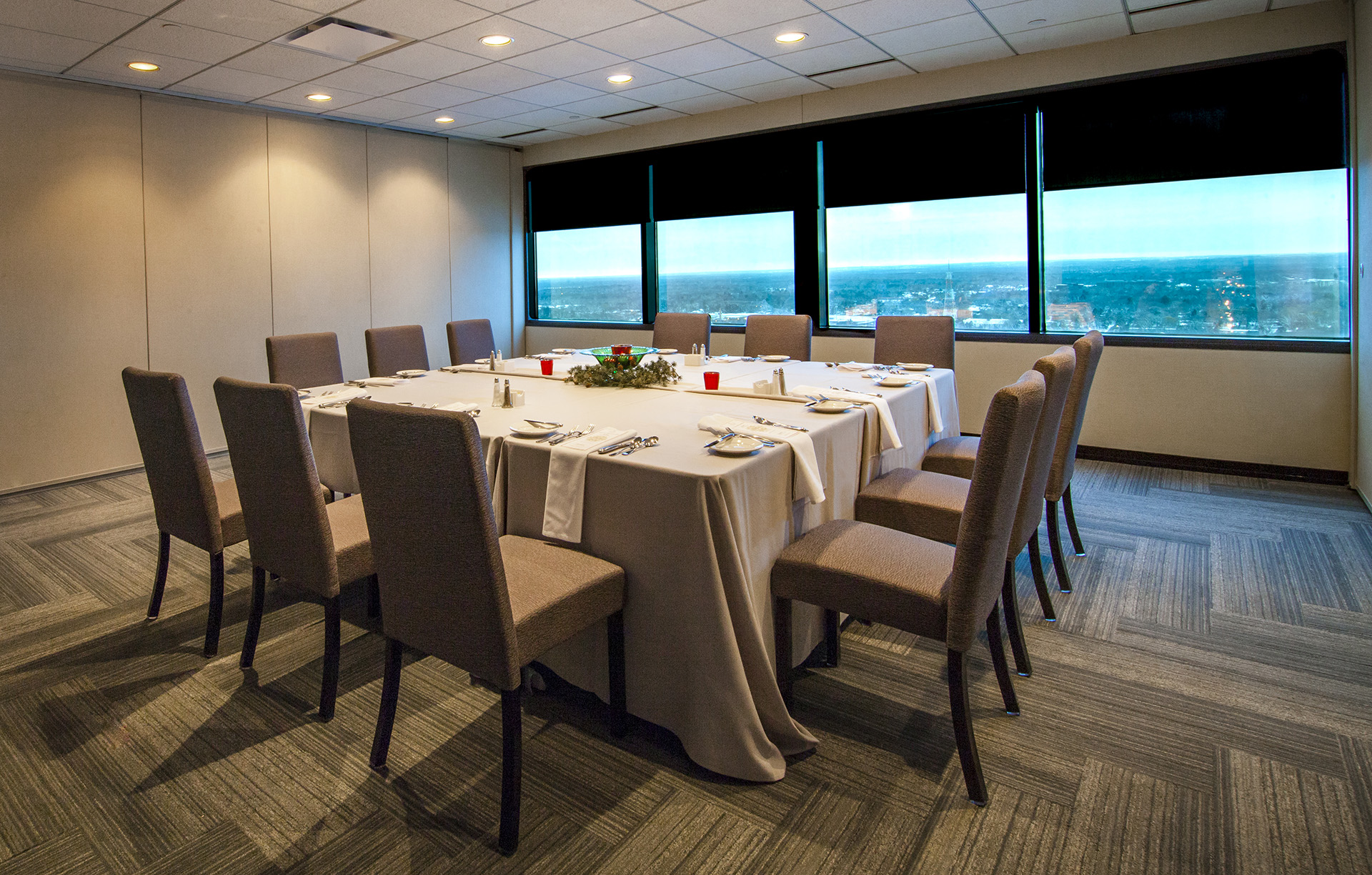 Skyline Club - Southfield - Banquet Table