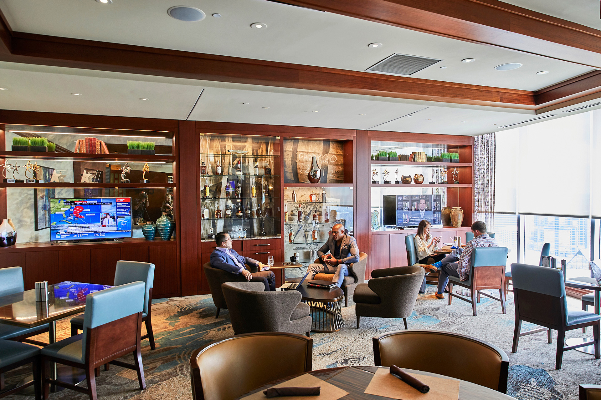 Buckhead Club - Members in the Lounge
