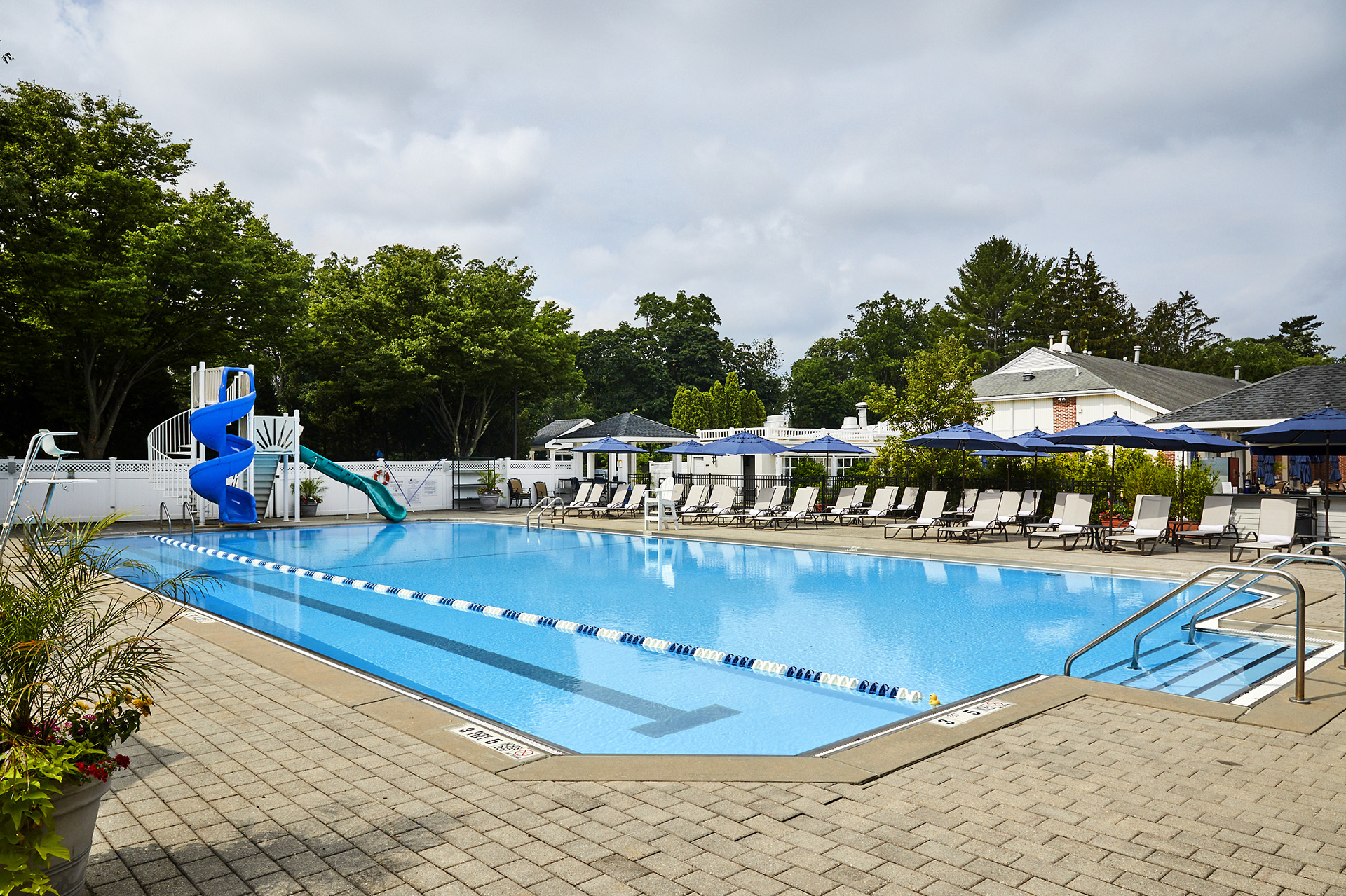 Engineers Country Club | Pool