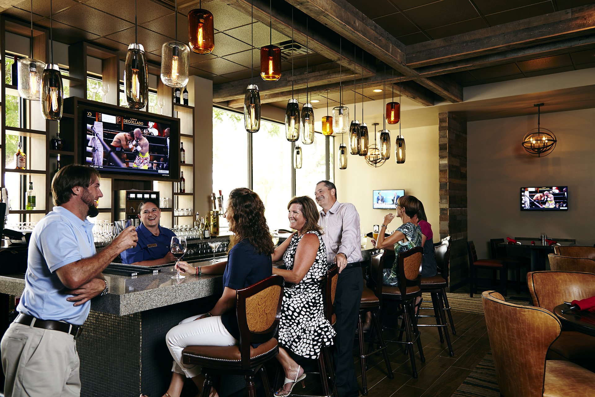 Hearthstone Country Club - Happy Hour