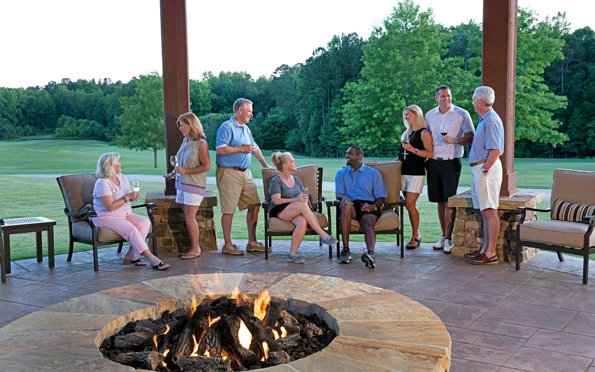 The Hasentree Club - Members on the patio